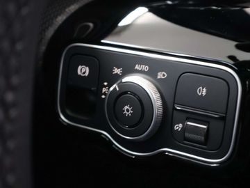 Car image 36