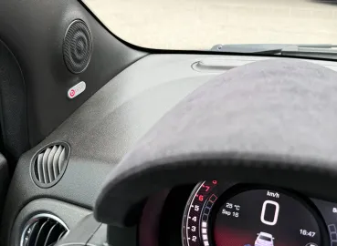 Car image 35