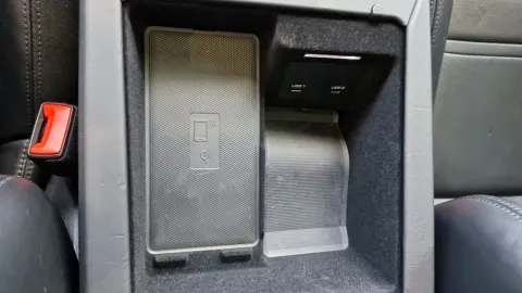 Car image 36