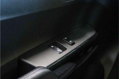 Car image 29