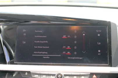Car image 28