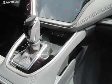 Car image 34