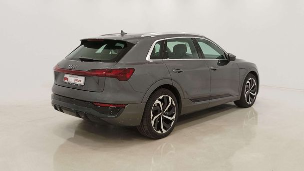 Audi Q8 55 quattro e-tron S-line 300 kW image number 11