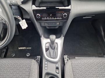 Car image 12