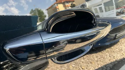 Car image 40