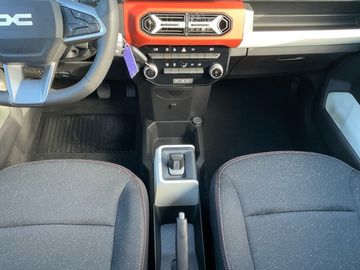 Car image 10