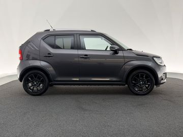 Car image 4
