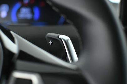 Car image 32