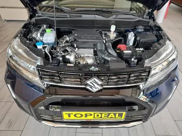 Car image 12