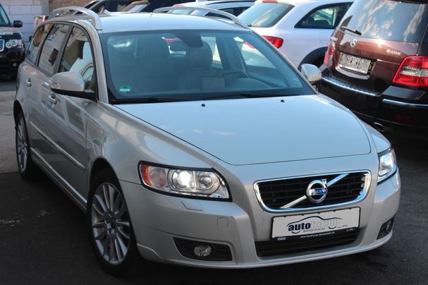 Volvo V50 D4 130 kW image number 2