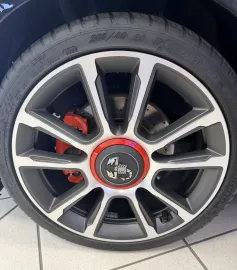 Car image 11