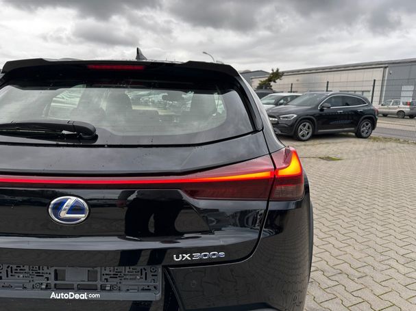 Lexus UX 300e 150 kW image number 8