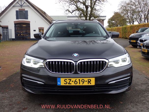 BMW 520i Touring 135 kW image number 3