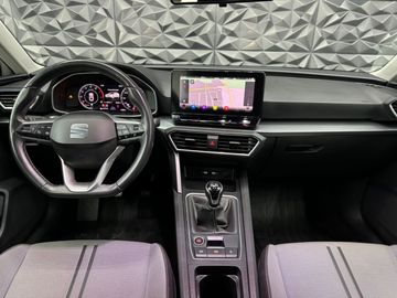 Car image 30