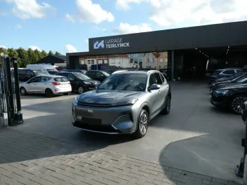 Car image 30