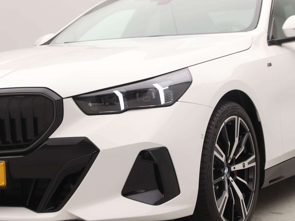 BMW 520i 140 kW image number 20