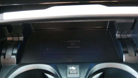 Car image 32