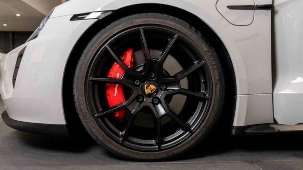 Porsche Taycan GTS 441 kW image number 9