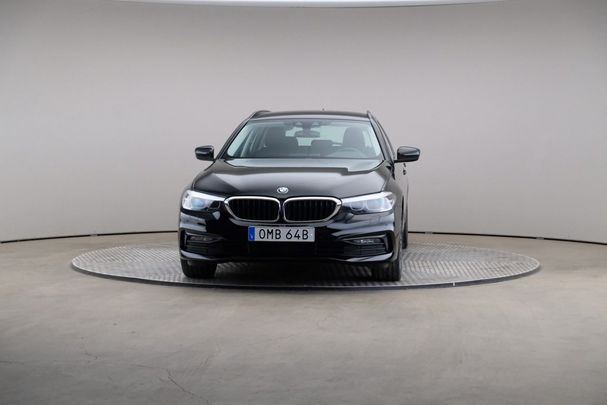 BMW 520d Touring xDrive Sport Line 140 kW image number 1