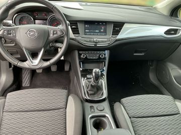 Car image 15