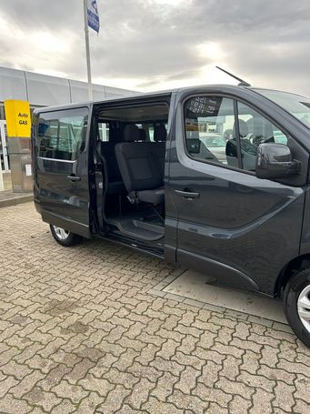 Renault Trafic Combi Blue dCi 170 Life EDC 125 kW image number 8