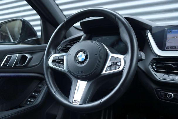 BMW 118i 100 kW image number 31