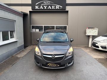 Car image 3