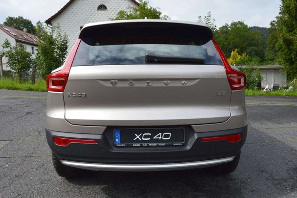 Volvo XC40 B3 Core DKG 120 kW image number 8