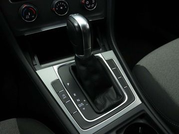 Car image 38