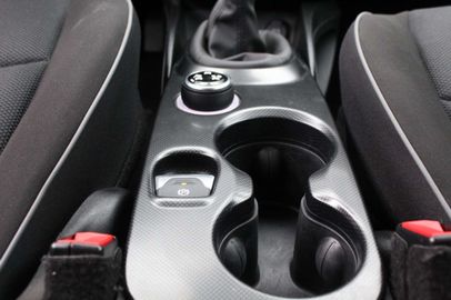 Car image 35