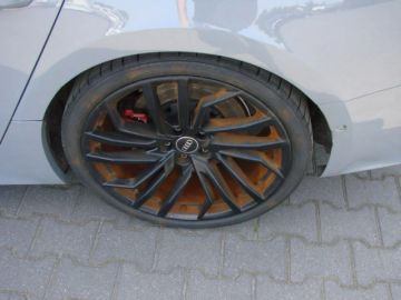 Car image 33