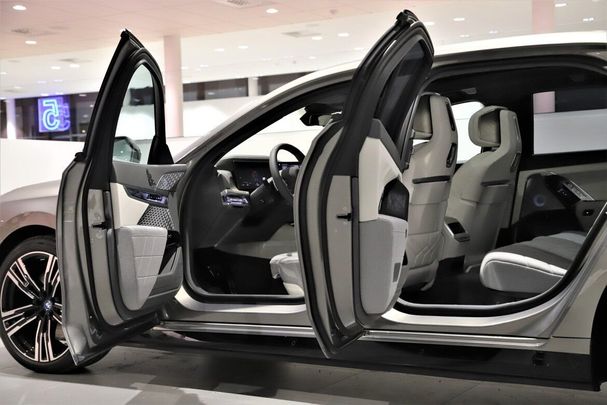 BMW i7 xDrive60 Pro 405 kW image number 24