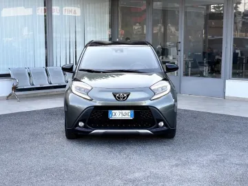 Car image 3