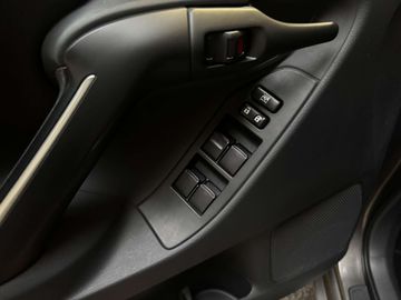 Car image 33