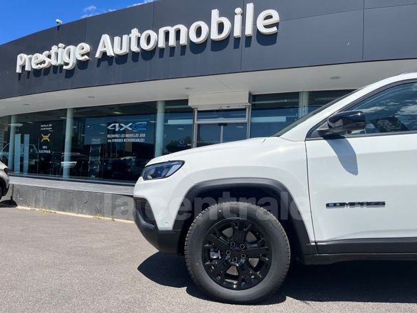 Jeep Compass 1.3 T4 PHEV Overland 4xe 177 kW image number 13