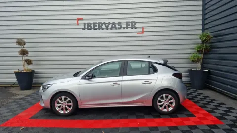 Car image 4
