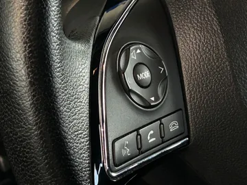 Car image 35