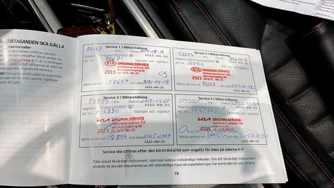 Car image 26