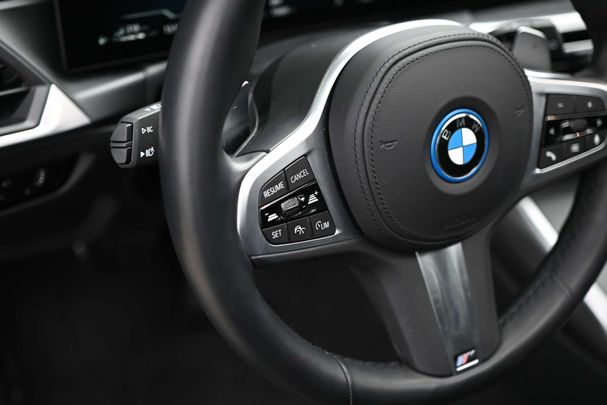 BMW 330 e Touring 215 kW image number 15