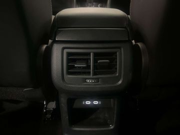 Car image 37