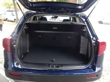 Car image 11