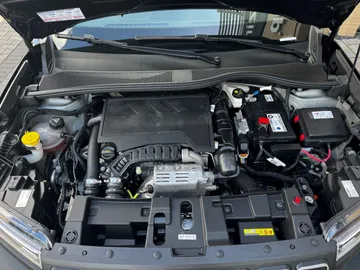 Car image 35