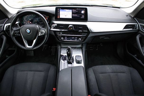 BMW 520d Touring 140 kW image number 15