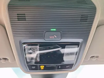 Car image 34