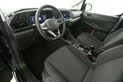 Car image 24