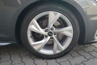 Car image 38