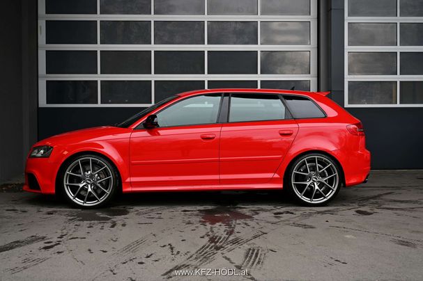 Audi RS3 2.5 TFSI quattro Sportback 250 kW image number 6