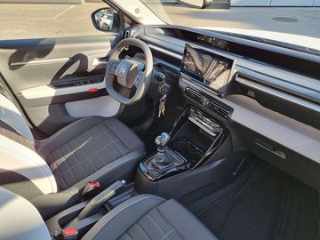 Car image 11