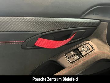 Car image 32