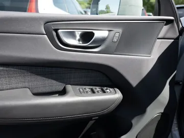 Car image 45